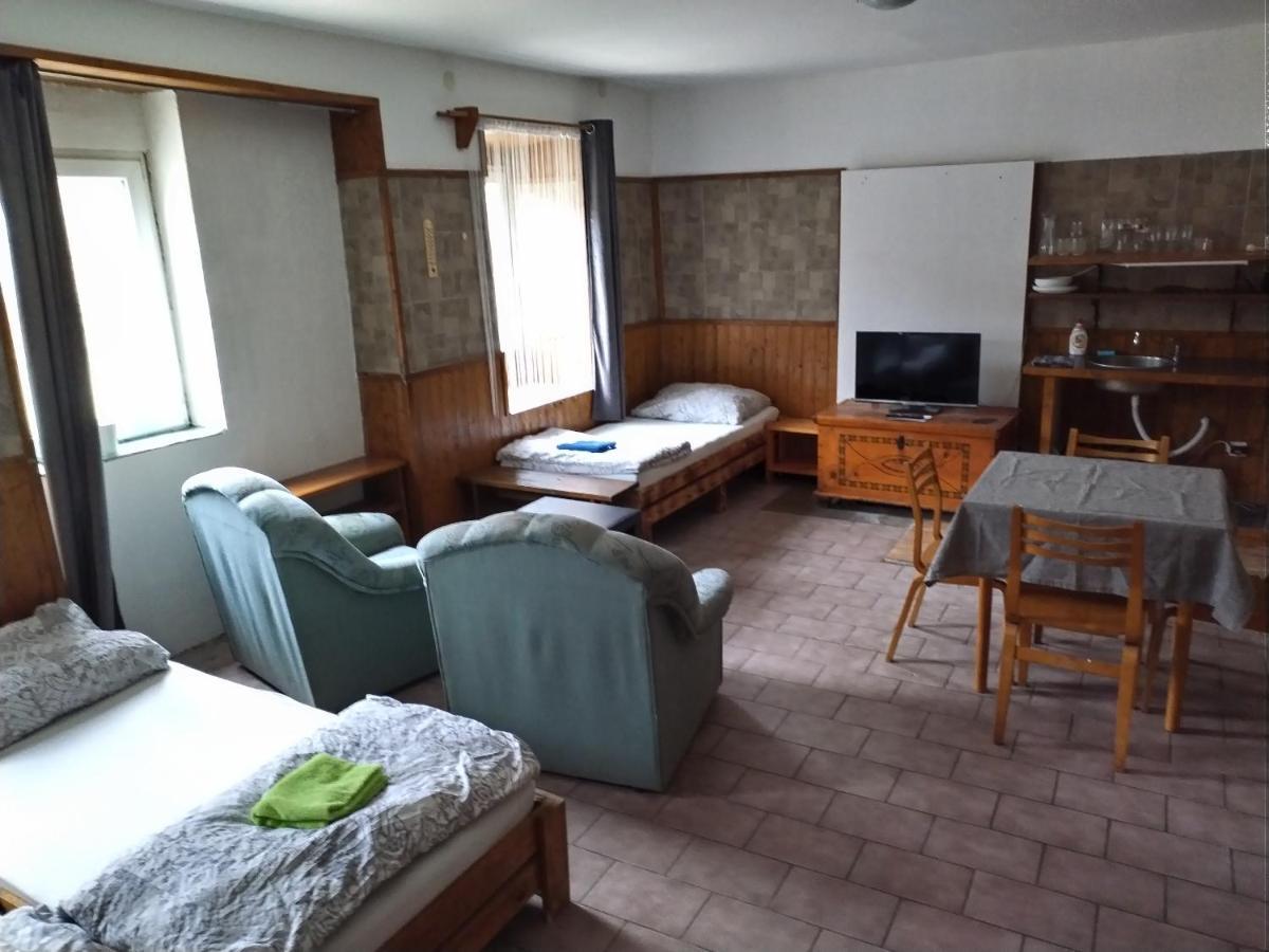 U Dragouna Cholina Dış mekan fotoğraf